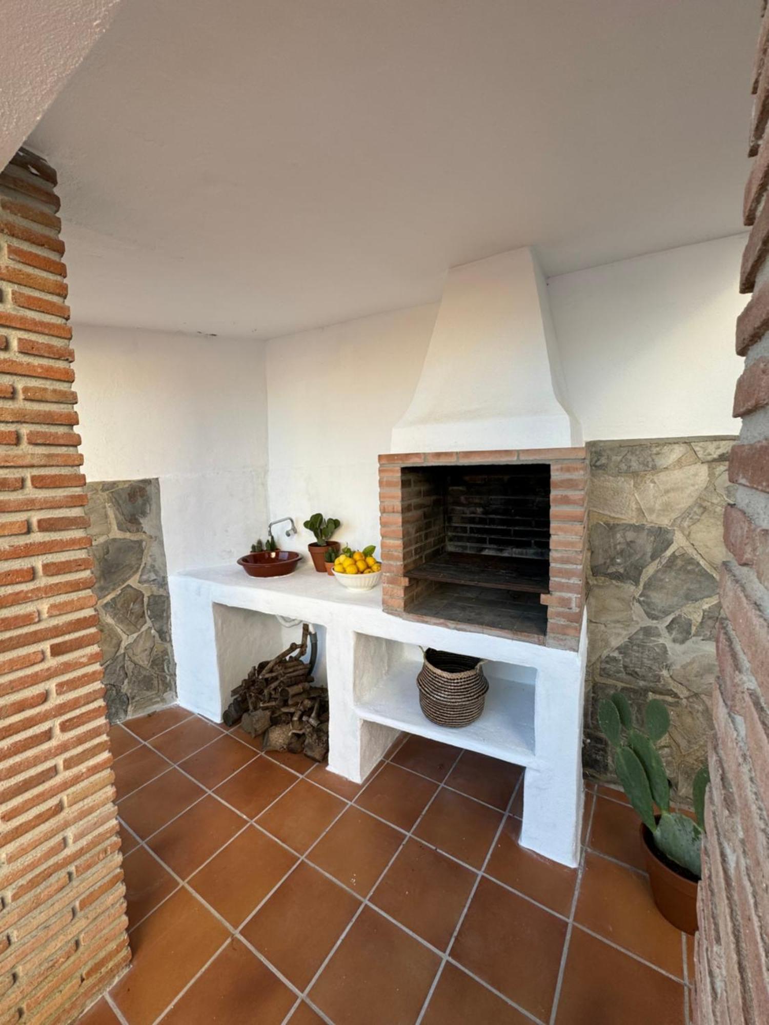 Villa En Frigiliana Con Piscina, Jacuzzi Y Espectaculares Vistas מראה חיצוני תמונה