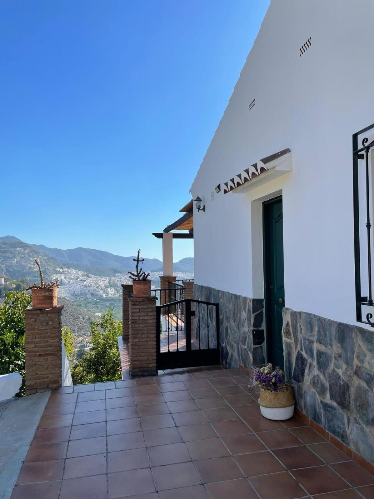 Villa En Frigiliana Con Piscina, Jacuzzi Y Espectaculares Vistas מראה חיצוני תמונה
