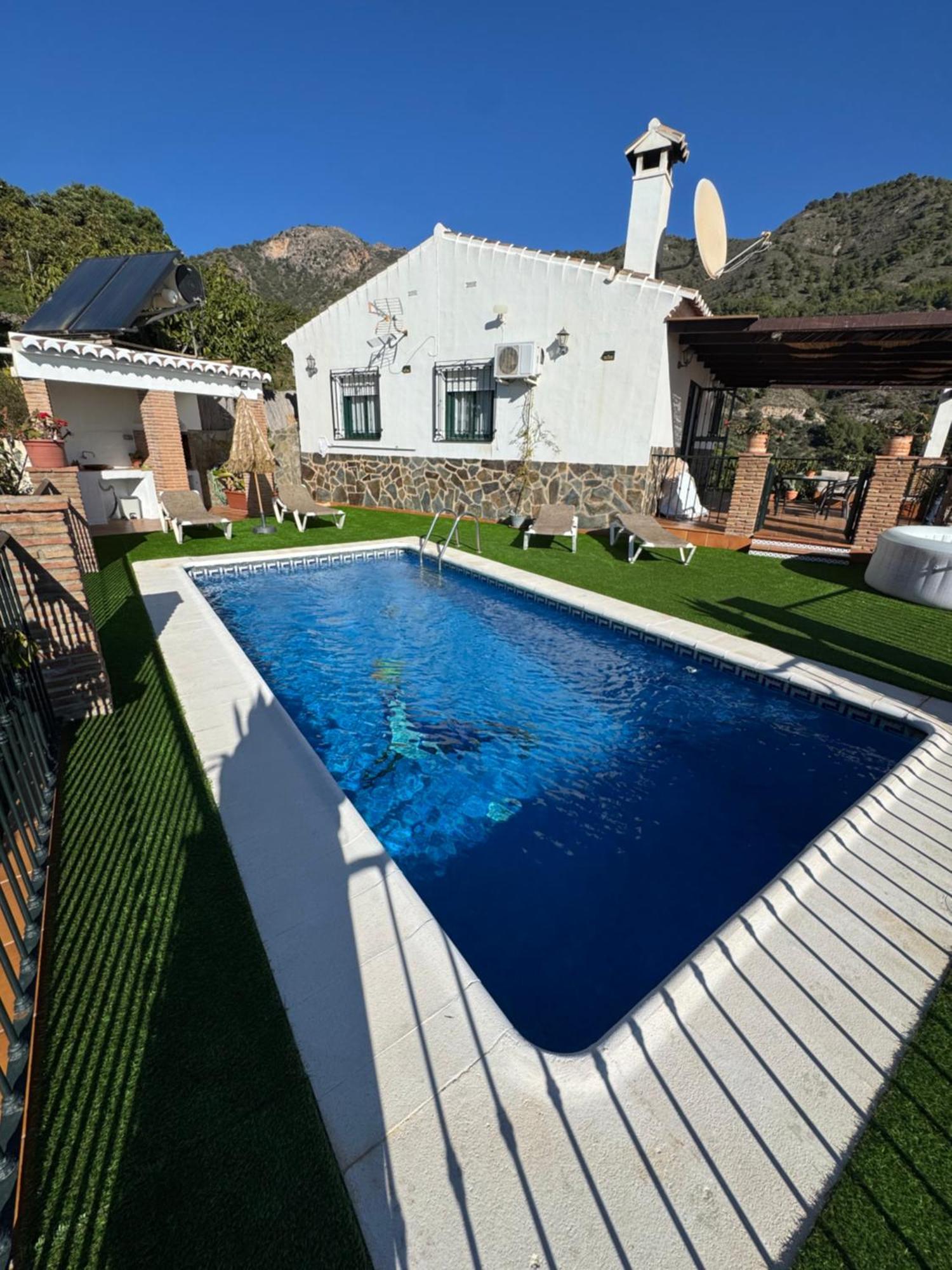 Villa En Frigiliana Con Piscina, Jacuzzi Y Espectaculares Vistas מראה חיצוני תמונה