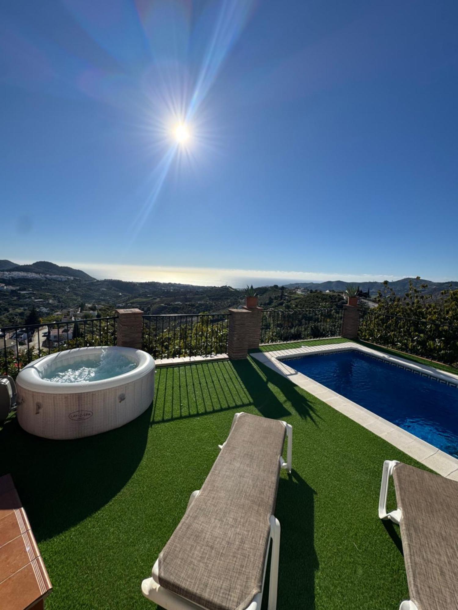 Villa En Frigiliana Con Piscina, Jacuzzi Y Espectaculares Vistas מראה חיצוני תמונה